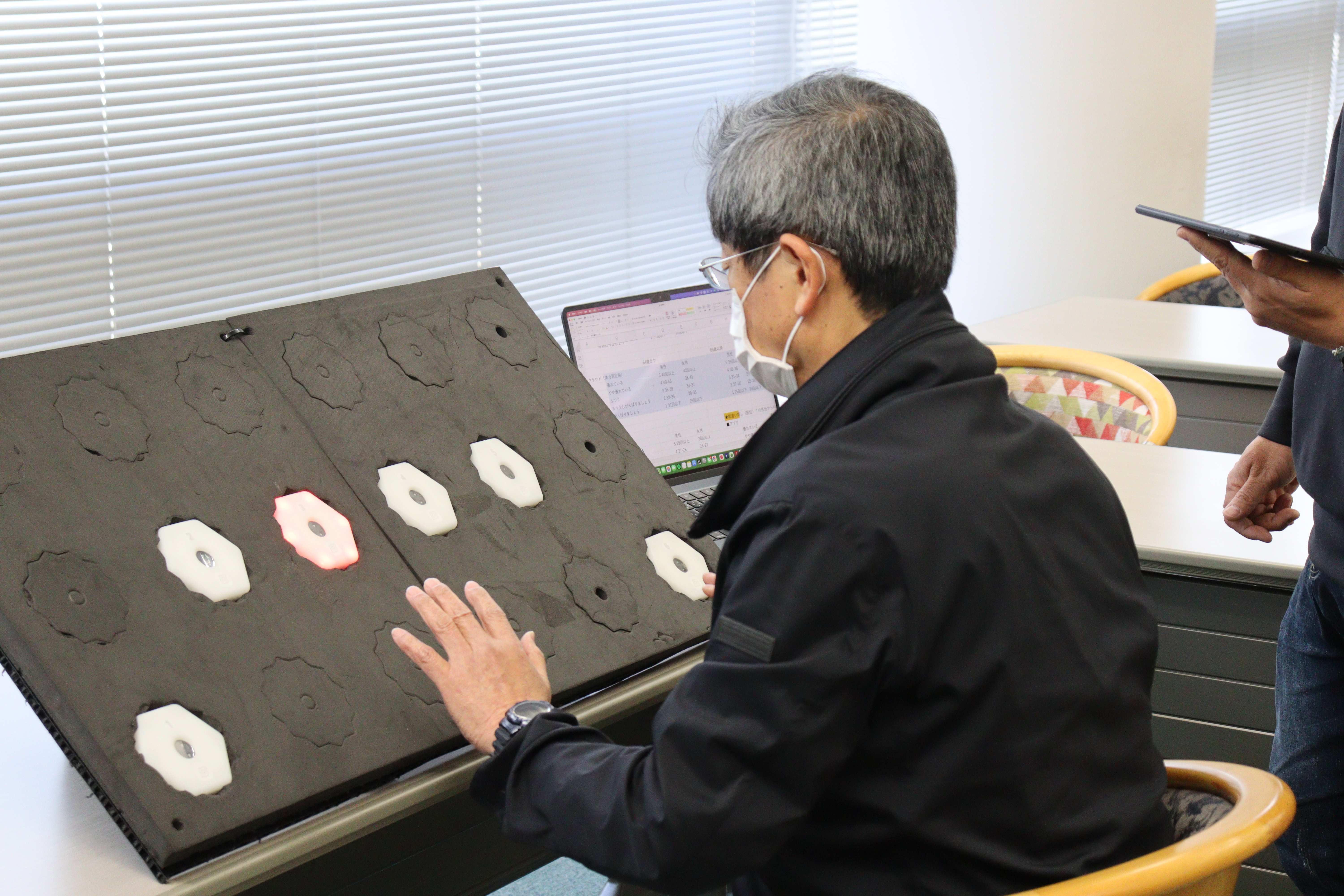 REAXION測定中の様子 — 男性被験者